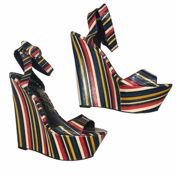 Lust for Life Rainbow Striped Platform Wedge - Picture 3 of 7